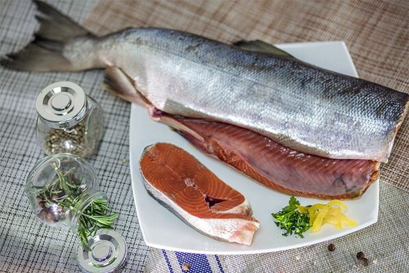 Keta is a relatively inexpensive fish, rich in trace elements needed by men. 